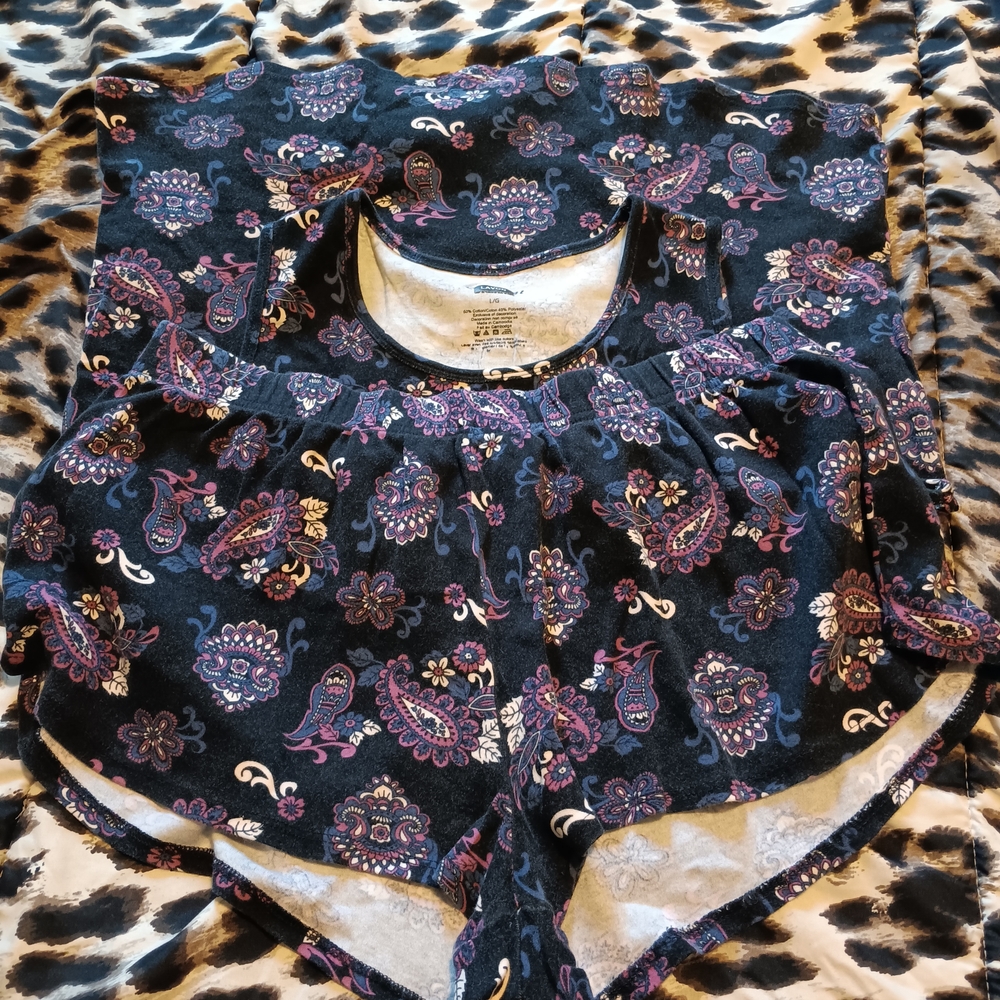 2 For 25$ Charming Floral Pajama Set - Black and Purple
